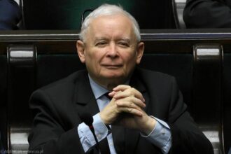 Jarosław Kaczyński: Ile lat ma i jakie zaskakujące fakty skrywa jego wiek?