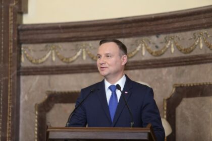 Kim jest Andrzej Duda? Dowiedz się, ile ma lat i co go ukształtowało jako prezydenta Polski!