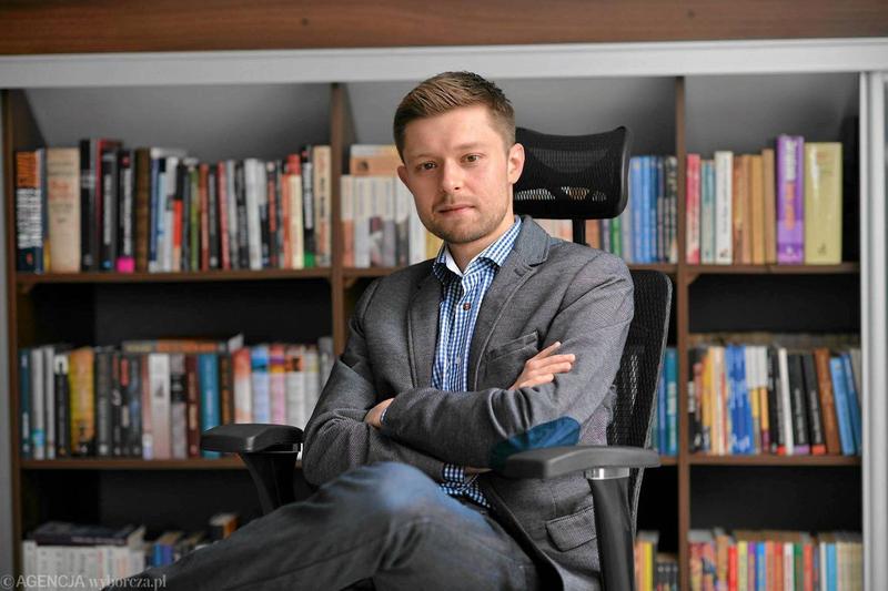 Remigiusz Mróz i jego życie osobiste: zaskakujące szczegóły oraz aktualne związki