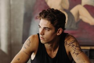 Co Krytycy Sądzili o Filmie After? Refleksje na Temat Romantycznego Dramatu