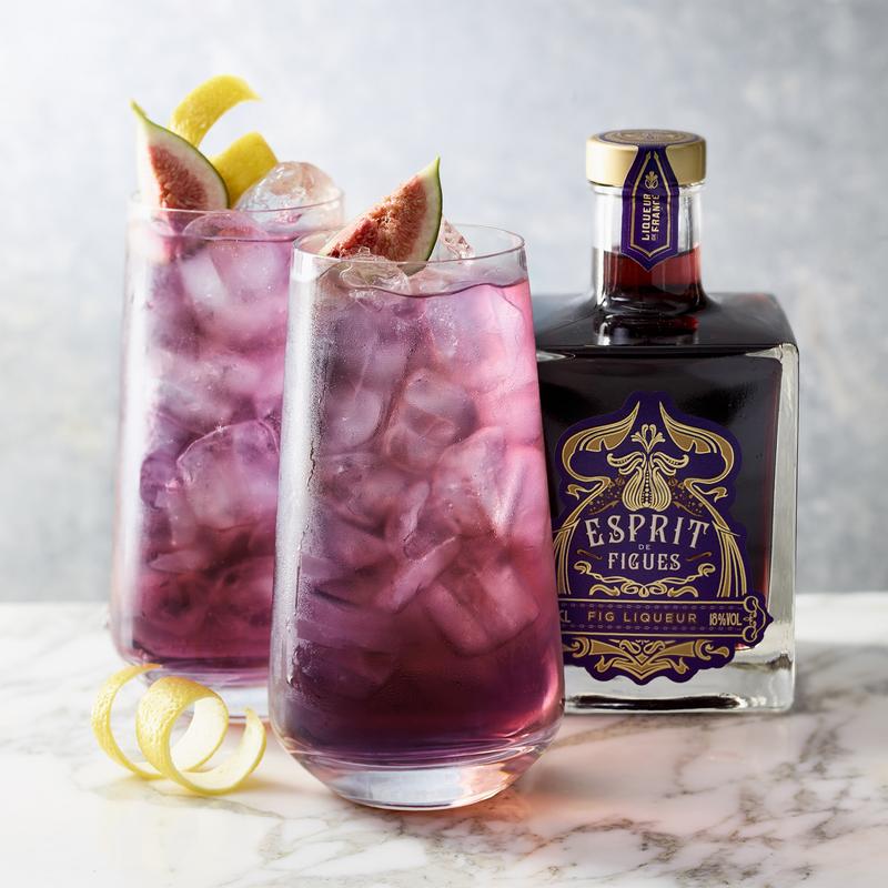 Koktajle i gry online: stwórz idealną atmosferę dla stylowej rozrywki w domu